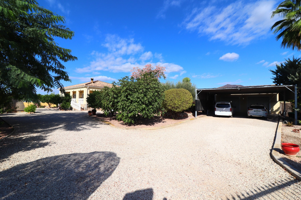 3 Bed Townhouse for sale in La Campaneta Costa Blanca, Alicante, Spain
