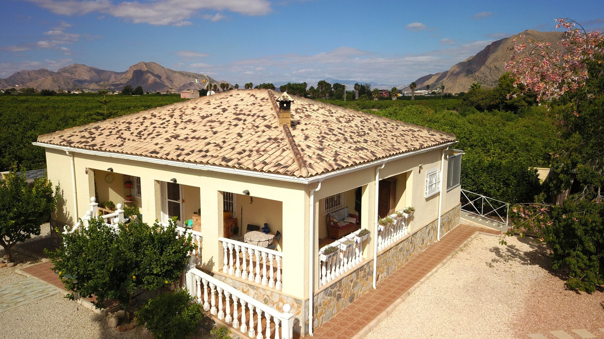 3 Bed Townhouse for sale in La Campaneta Costa Blanca, Alicante, Spain