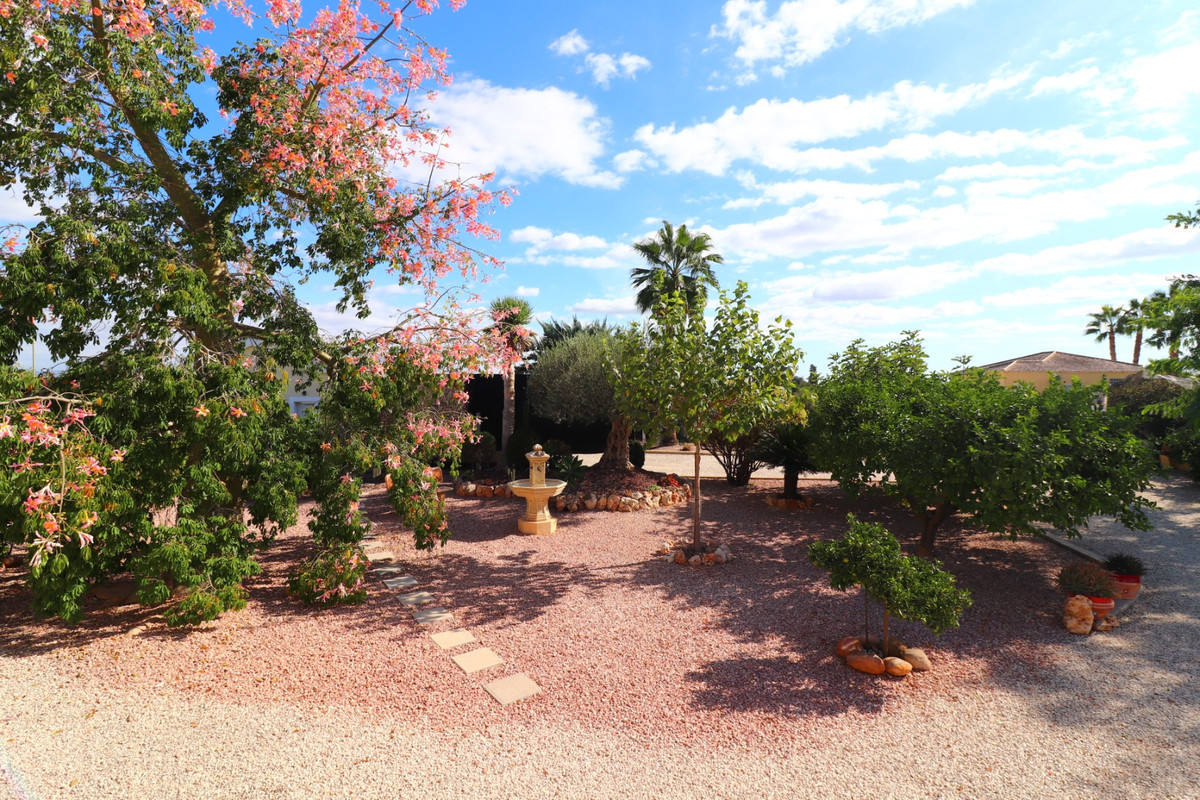 3 Bed Townhouse for sale in La Campaneta Costa Blanca, Alicante, Spain