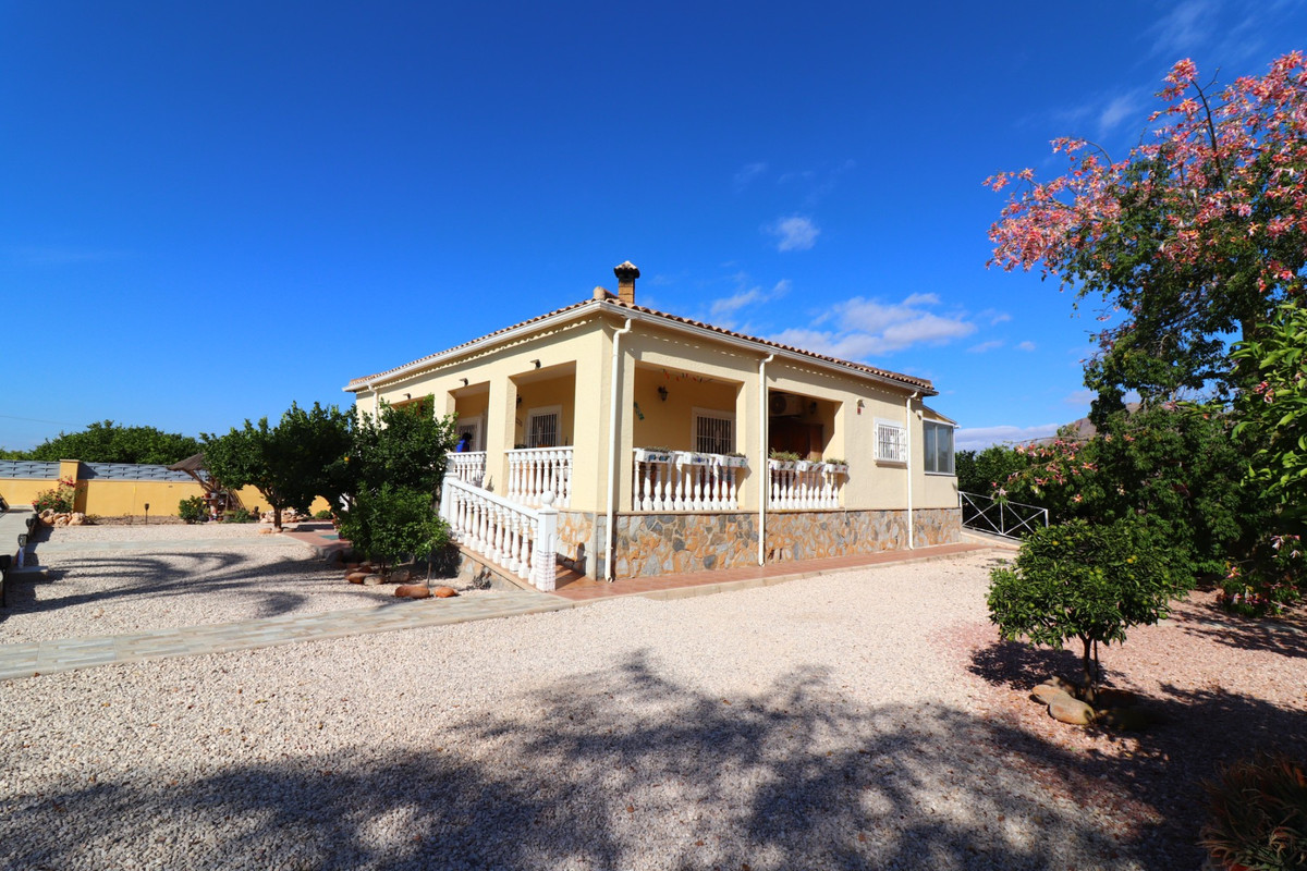 3 Bed Townhouse for sale in La Campaneta Costa Blanca, Alicante, Spain