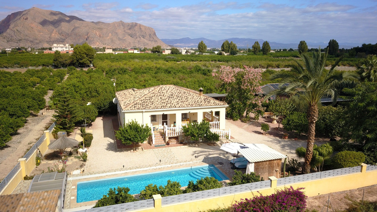3 Bed Townhouse for sale in La Campaneta Costa Blanca, Alicante, Spain