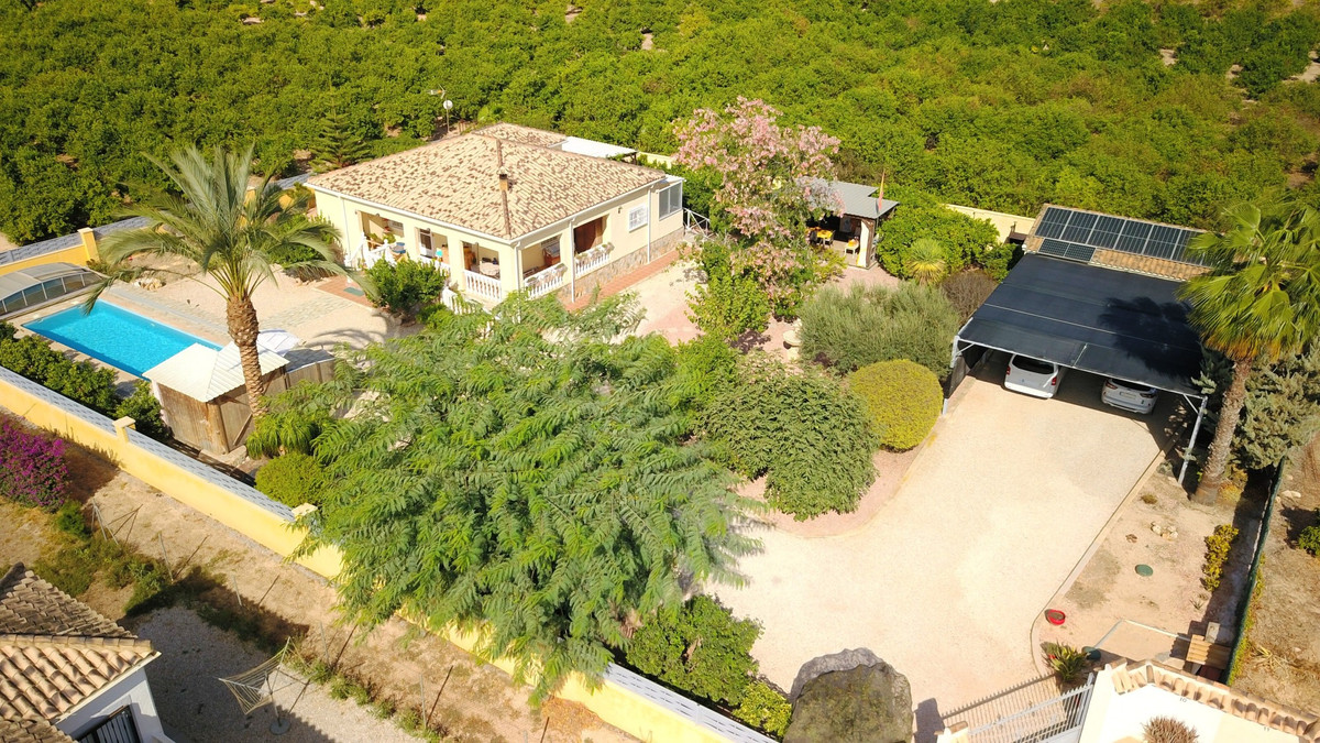 3 Bed Townhouse for sale in La Campaneta Costa Blanca, Alicante, Spain