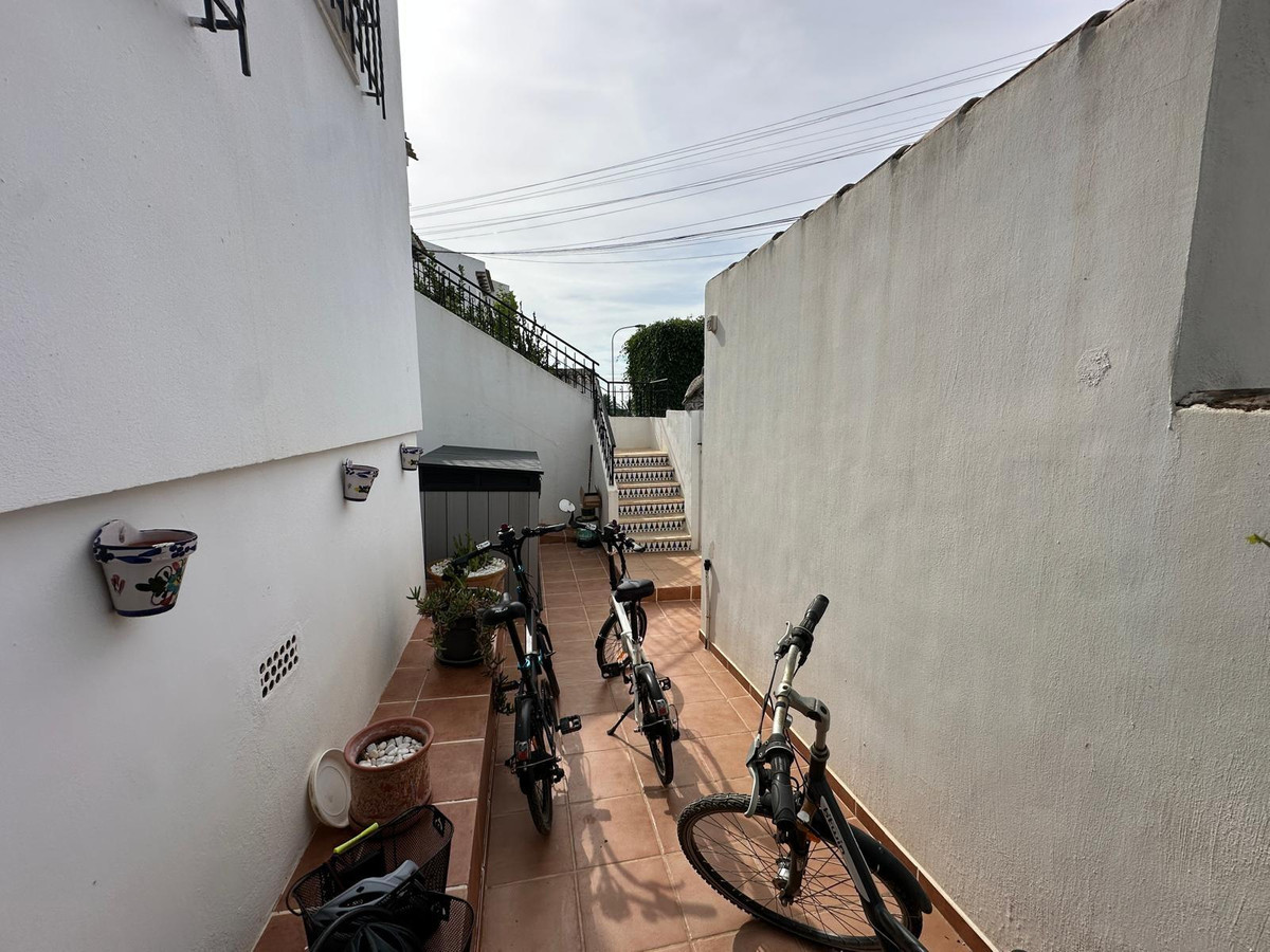Se vende Bungalow de 2 dormitorios en Costa Blanca, Alicante, España