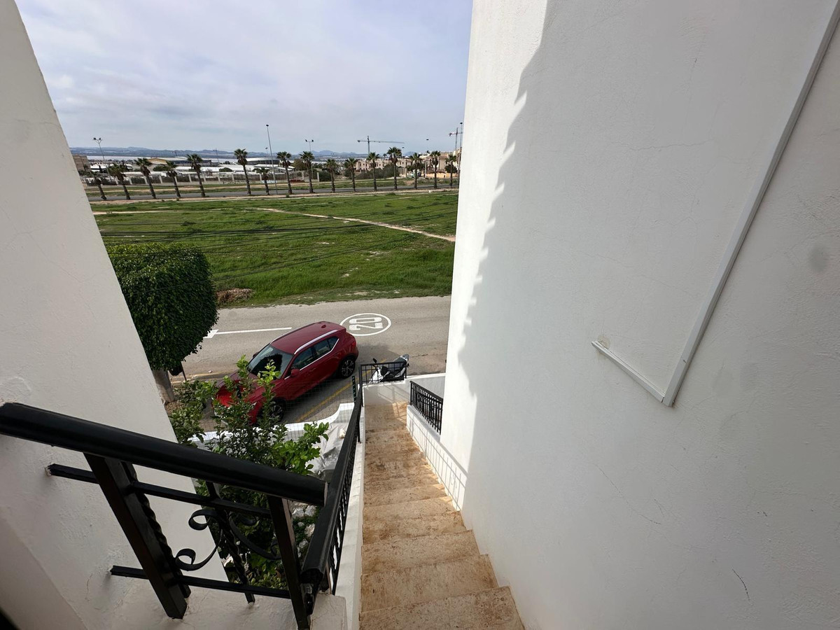 Se vende Bungalow de 2 dormitorios en Costa Blanca, Alicante, España