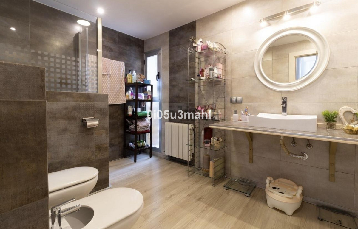 5 Bed Townhouse for sale in Pinares De San Antón Málaga Ciudad, Málaga, Spain