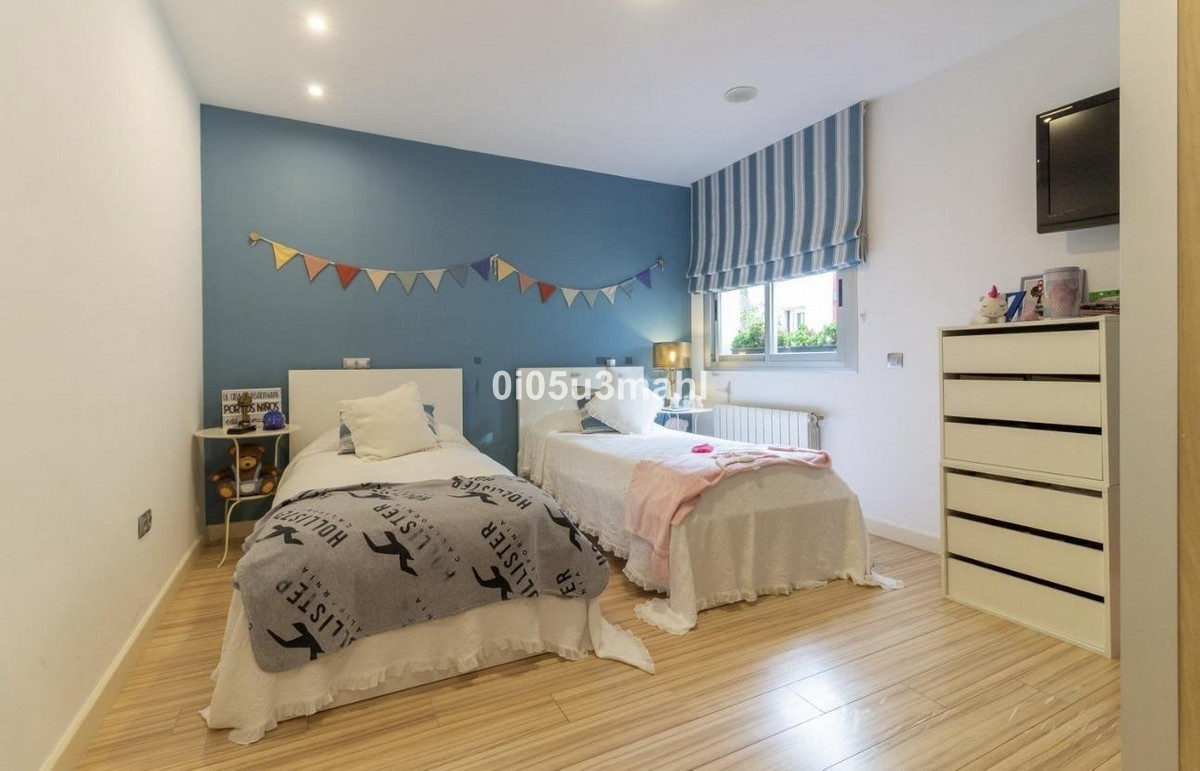 5 Bed Townhouse for sale in Pinares De San Antón Málaga Ciudad, Málaga, Spain