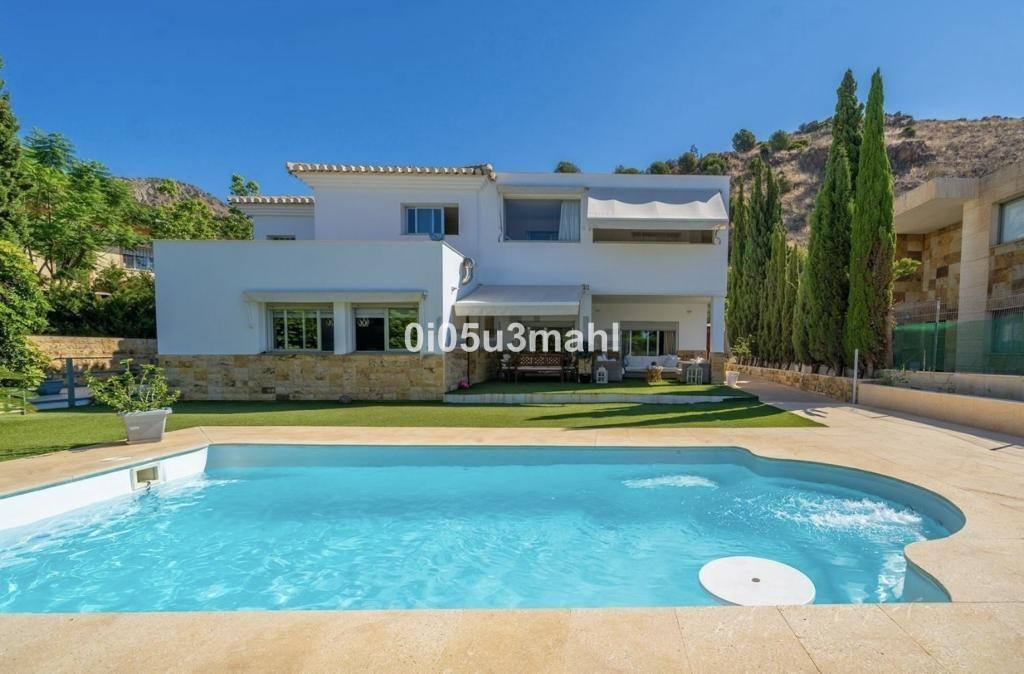 5 Bed Townhouse for sale in Pinares De San Antón Málaga Ciudad, Málaga, Spain