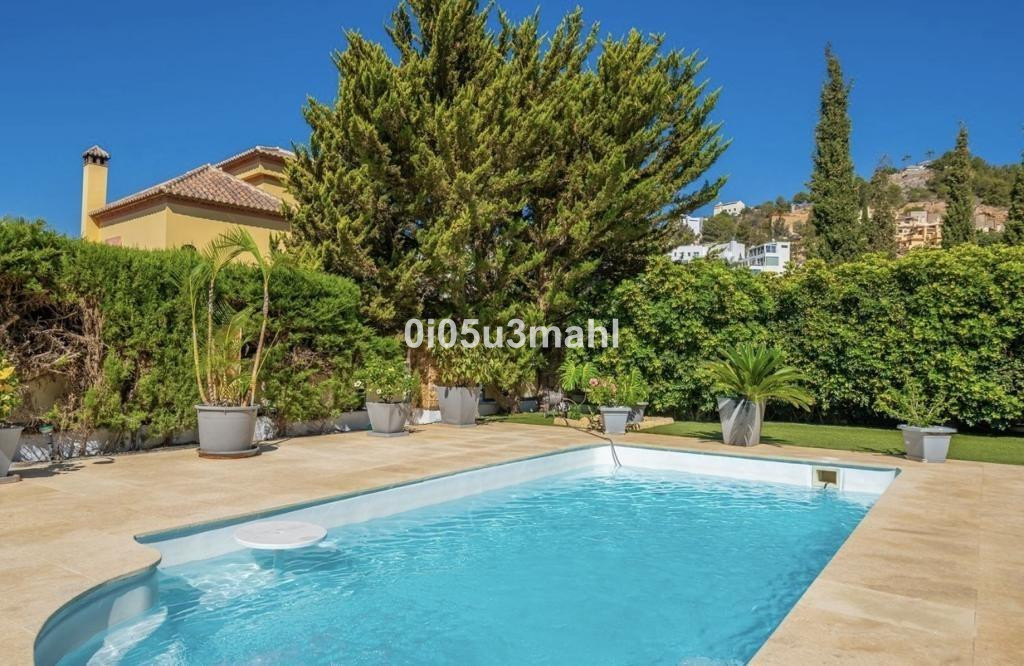 5 Bed Townhouse for sale in Pinares De San Antón Málaga Ciudad, Málaga, Spain