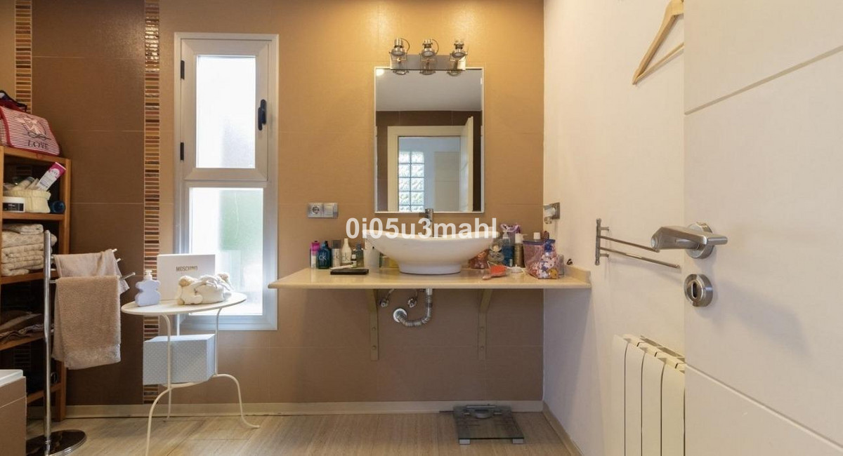 5 Bed Townhouse for sale in Pinares De San Antón Málaga Ciudad, Málaga, Spain