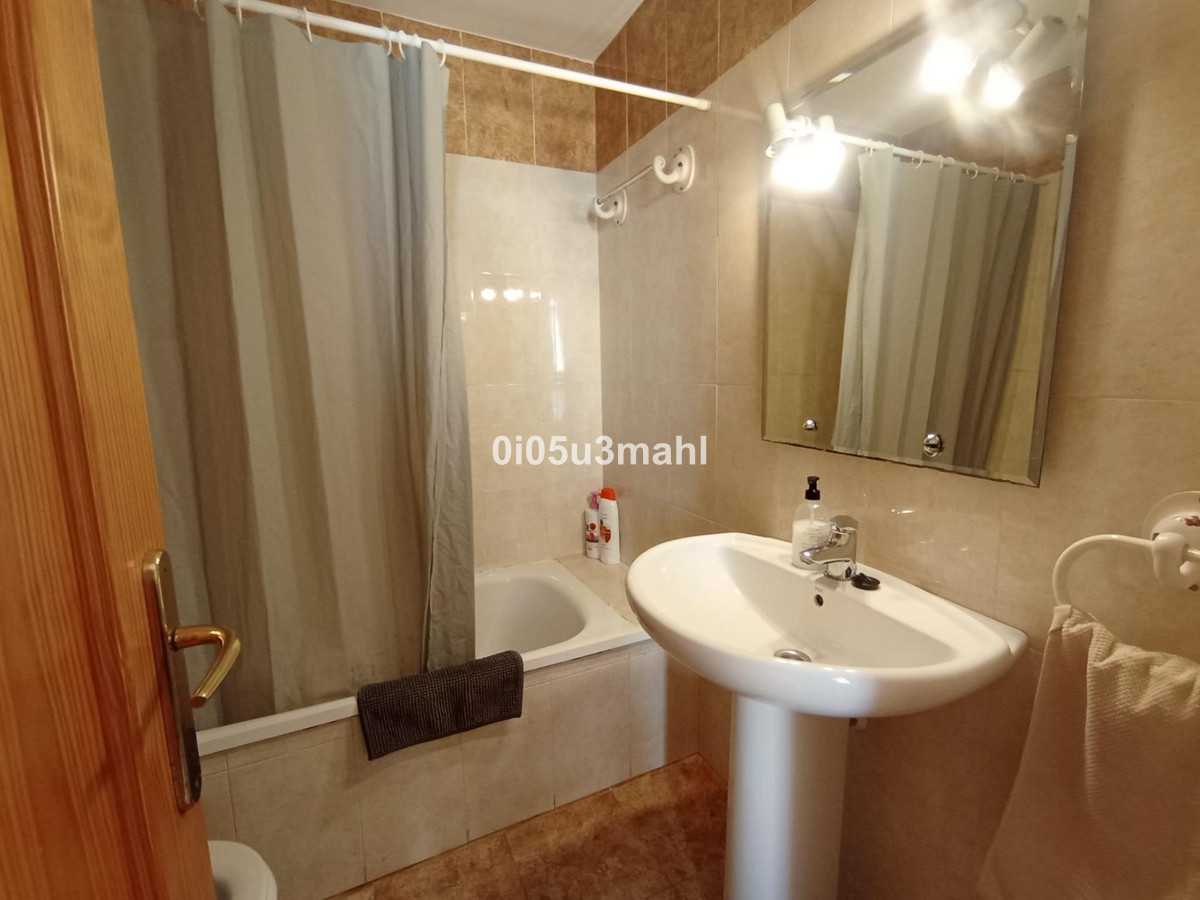 3 Bed Apartment for sale in Centro Histórico Málaga Ciudad, Málaga, Spain