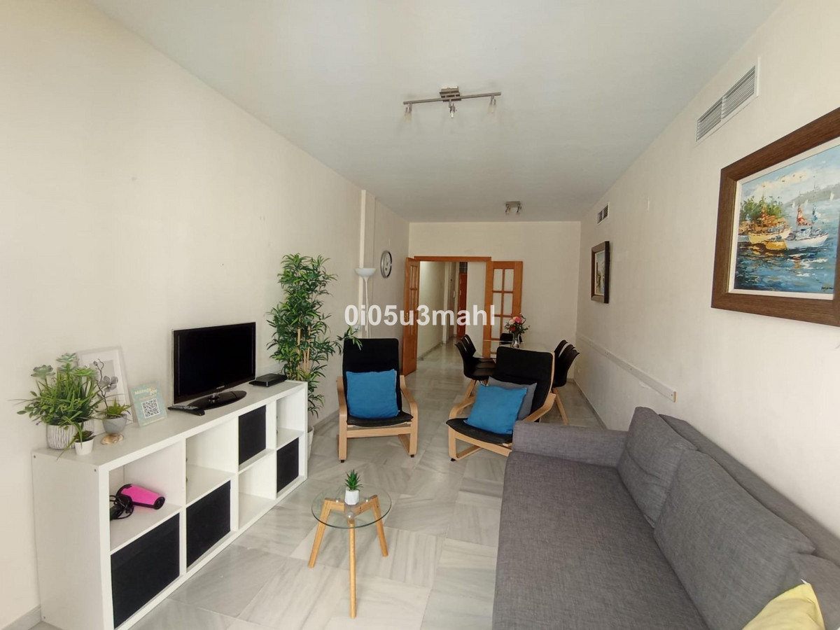 3 Bed Apartment for sale in Centro Histórico Málaga Ciudad, Málaga, Spain