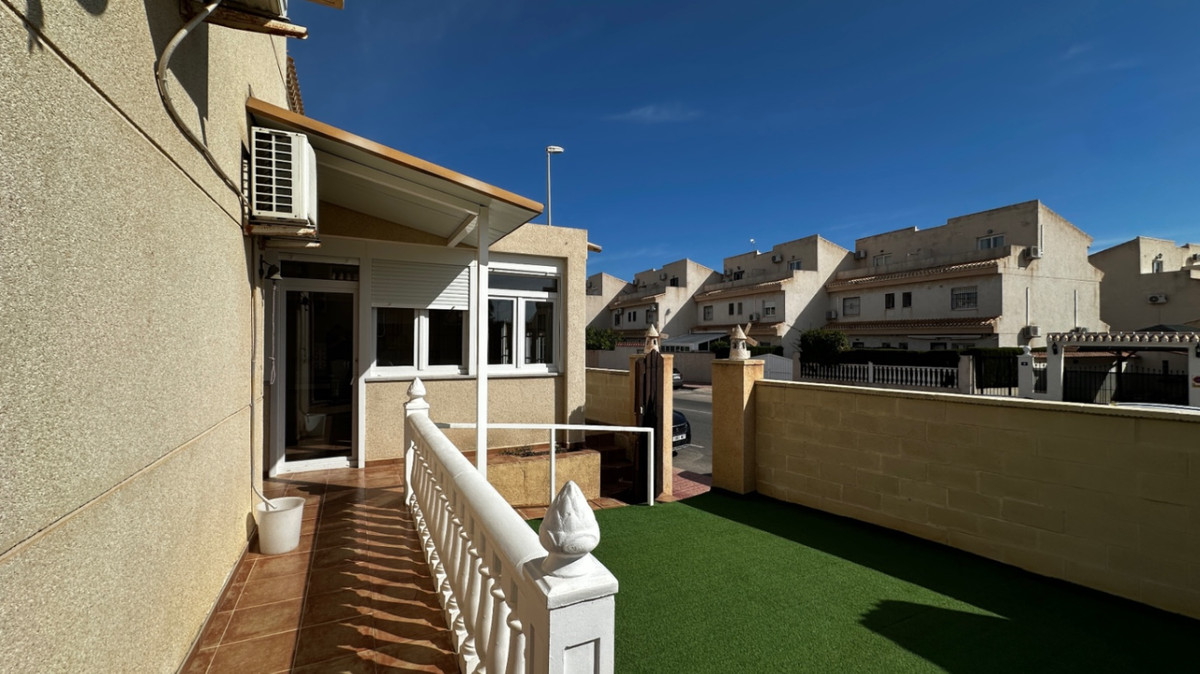 3 Bed Apartment for sale in Orihuela Costa Blanca, Alicante, Spain