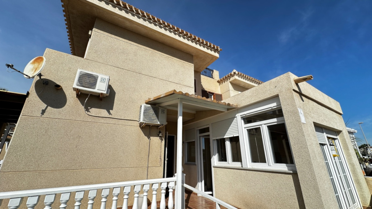 3 Bed Apartment for sale in Orihuela Costa Blanca, Alicante, Spain