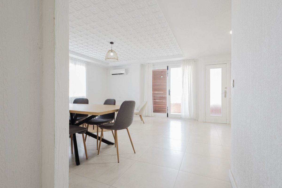 3 Bed Apartment for sale in Torrevieja Costa Blanca, Alicante, Spain