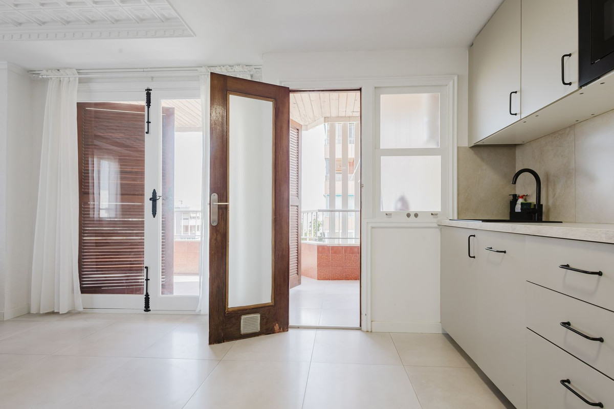 3 Bed Apartment for sale in Torrevieja Costa Blanca, Alicante, Spain