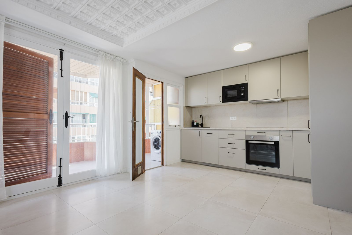 3 Bed Apartment for sale in Torrevieja Costa Blanca, Alicante, Spain