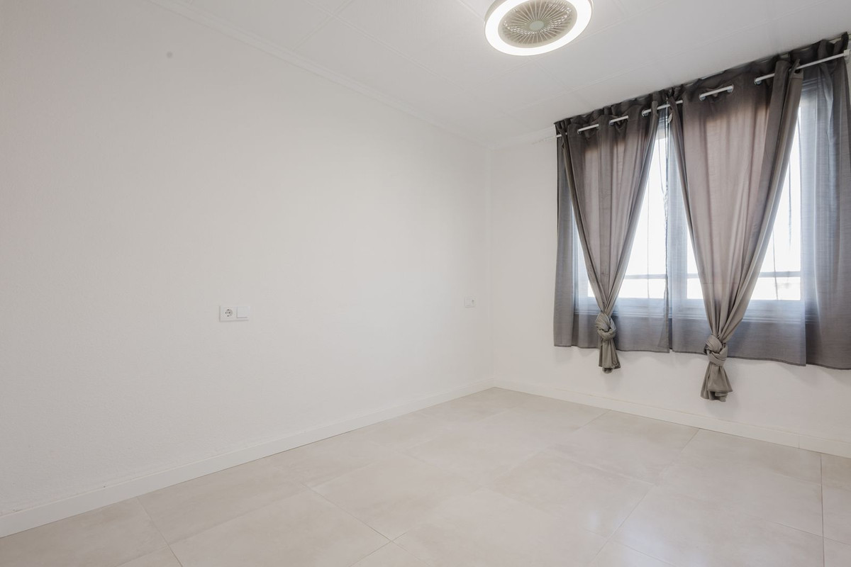3 Bed Apartment for sale in Torrevieja Costa Blanca, Alicante, Spain