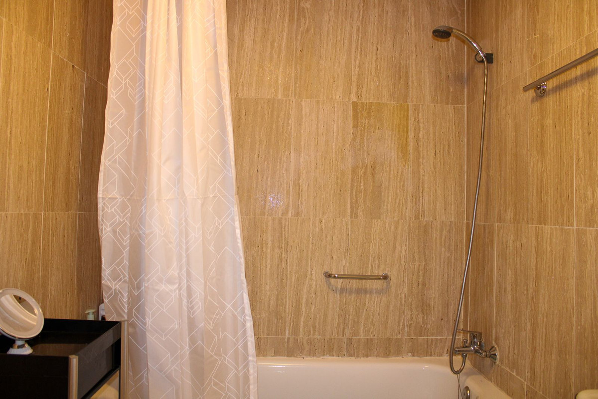 2 Bed Apartment for sale in Nerja Costa Del Sol East, Málaga, Spain