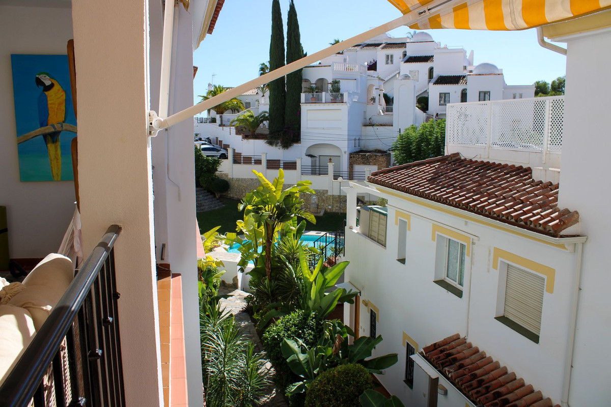 2 Bed Apartment for sale in Nerja Costa Del Sol East, Málaga, Spain