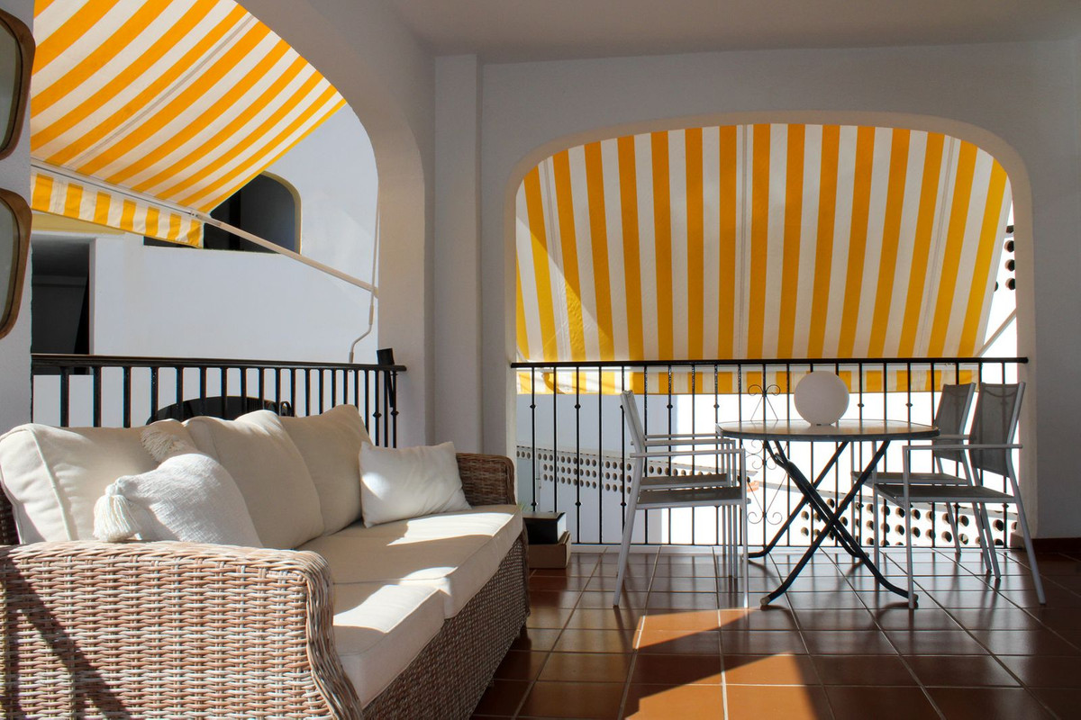 2 Bed Apartment for sale in Nerja Costa Del Sol East, Málaga, Spain