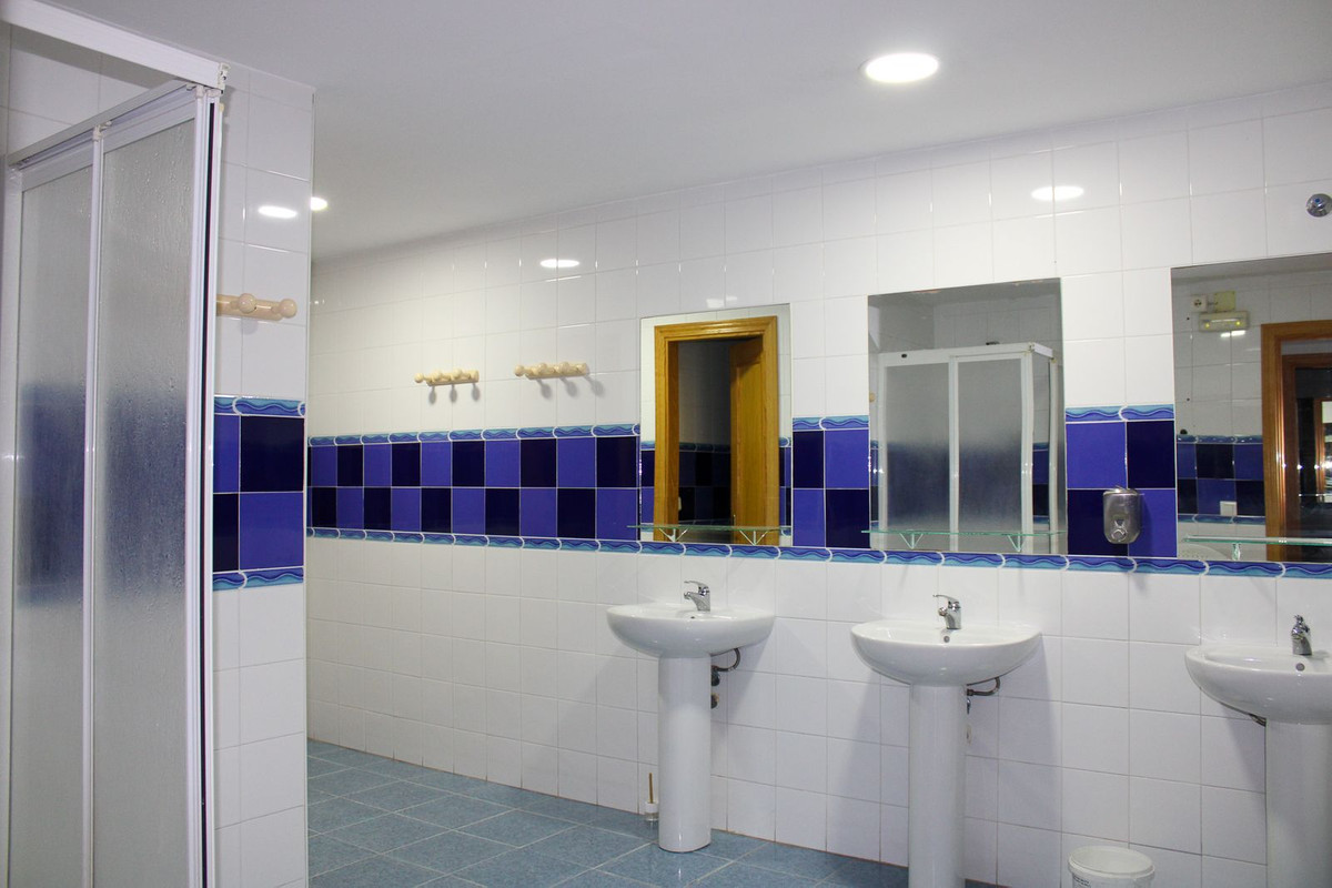 2 Bed Apartment for sale in Nerja Costa Del Sol East, Málaga, Spain