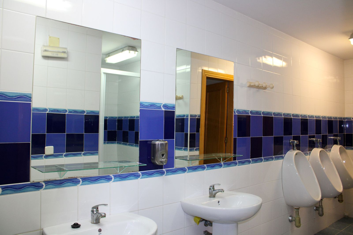 2 Bed Apartment for sale in Nerja Costa Del Sol East, Málaga, Spain