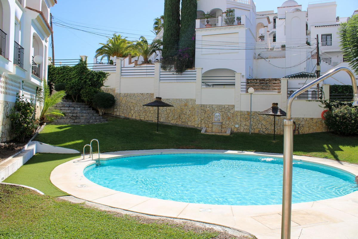 2 Bed Apartment for sale in Nerja Costa Del Sol East, Málaga, Spain