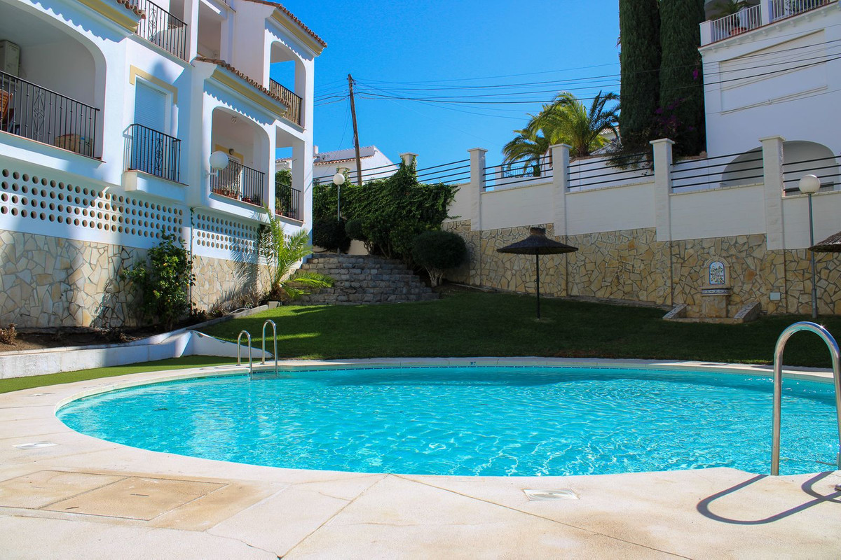 2 Bed Apartment for sale in Nerja Costa Del Sol East, Málaga, Spain