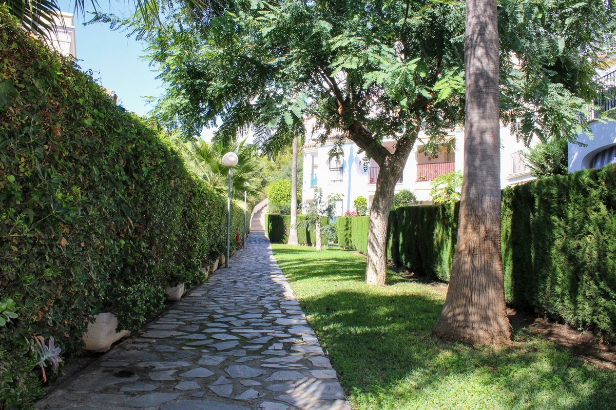 2 Bed Apartment for sale in Nerja Costa Del Sol East, Málaga, Spain