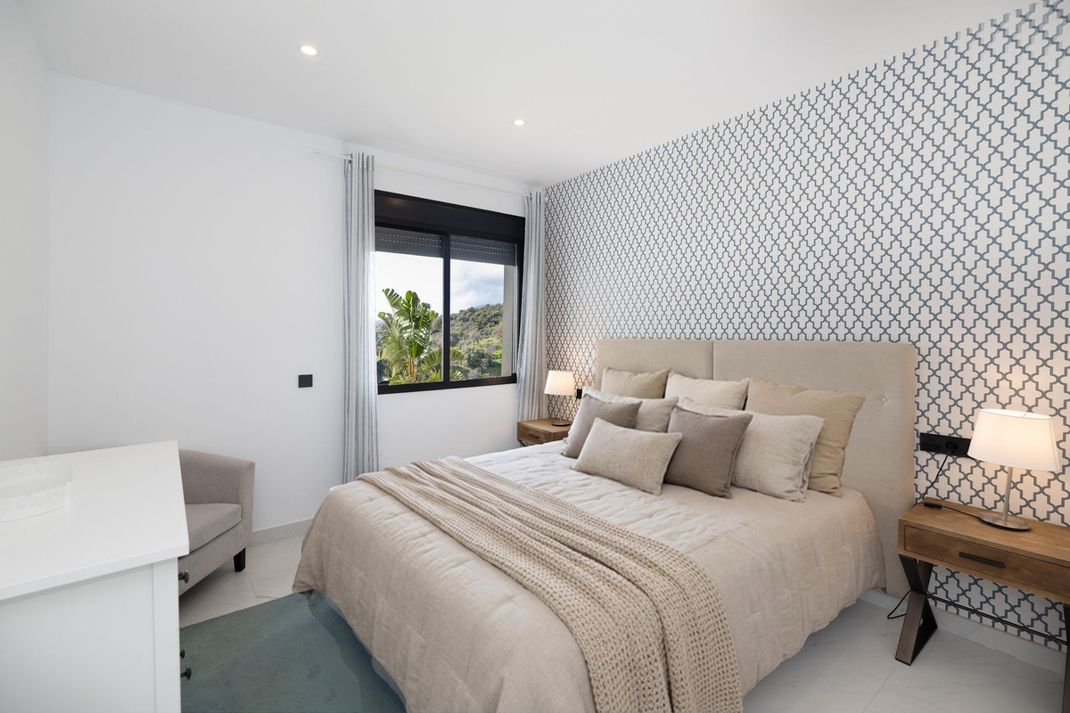 Se vende Apartamento Planta Media de 2 dormitorios en Costa Del Sol, Málaga, España