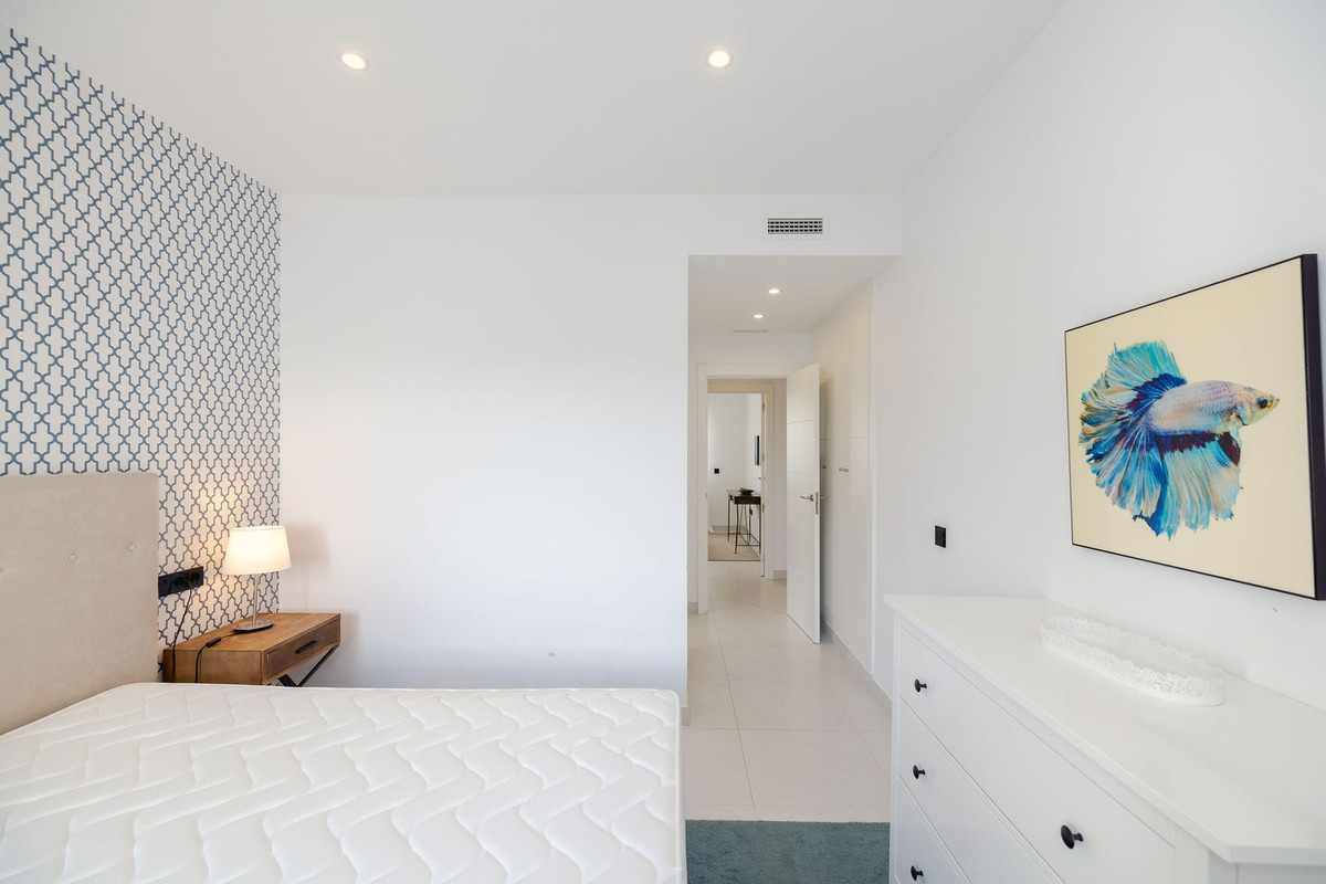 Se vende Apartamento Planta Media de 2 dormitorios en Costa Del Sol, Málaga, España