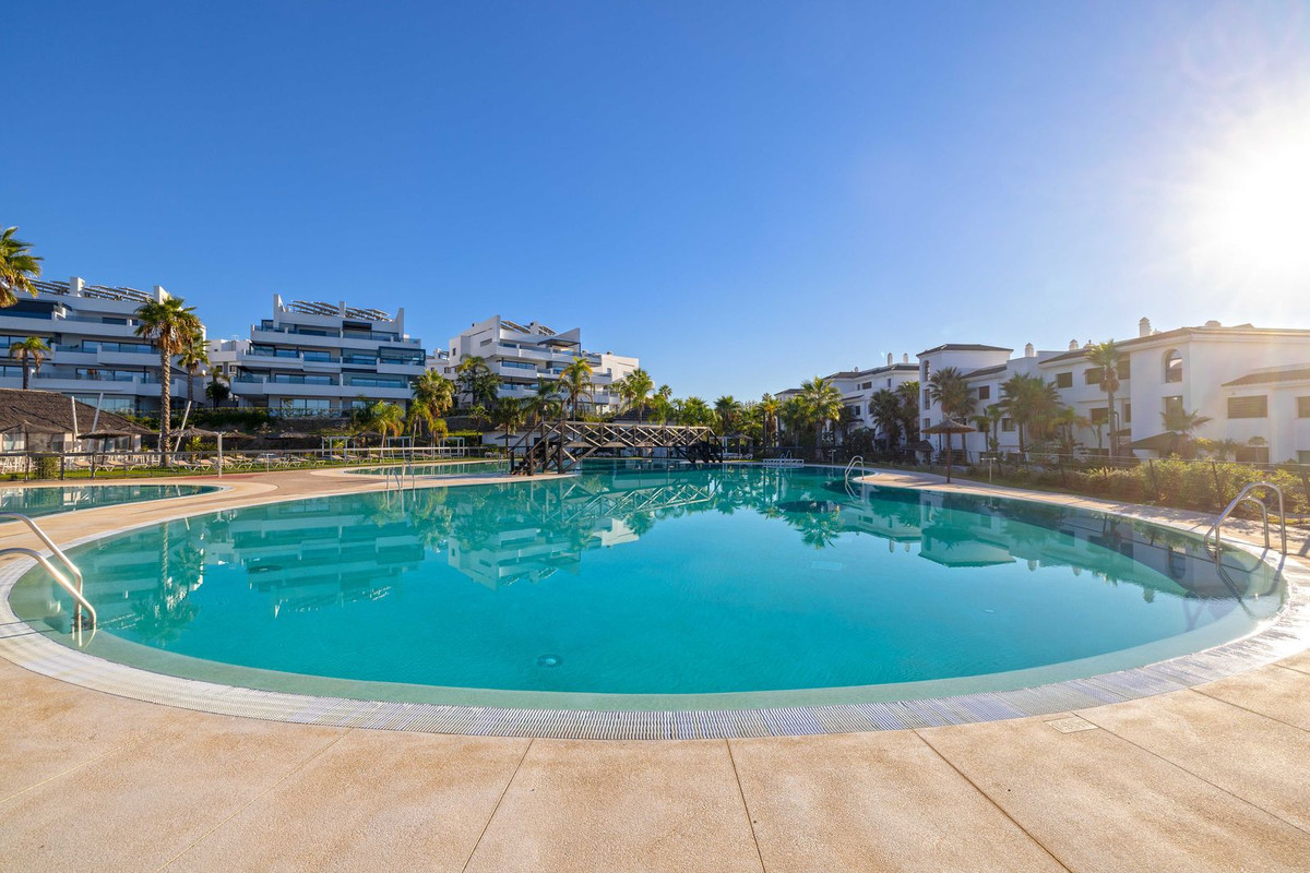 Se vende Apartamento Planta Media de 2 dormitorios en Costa Del Sol, Málaga, España