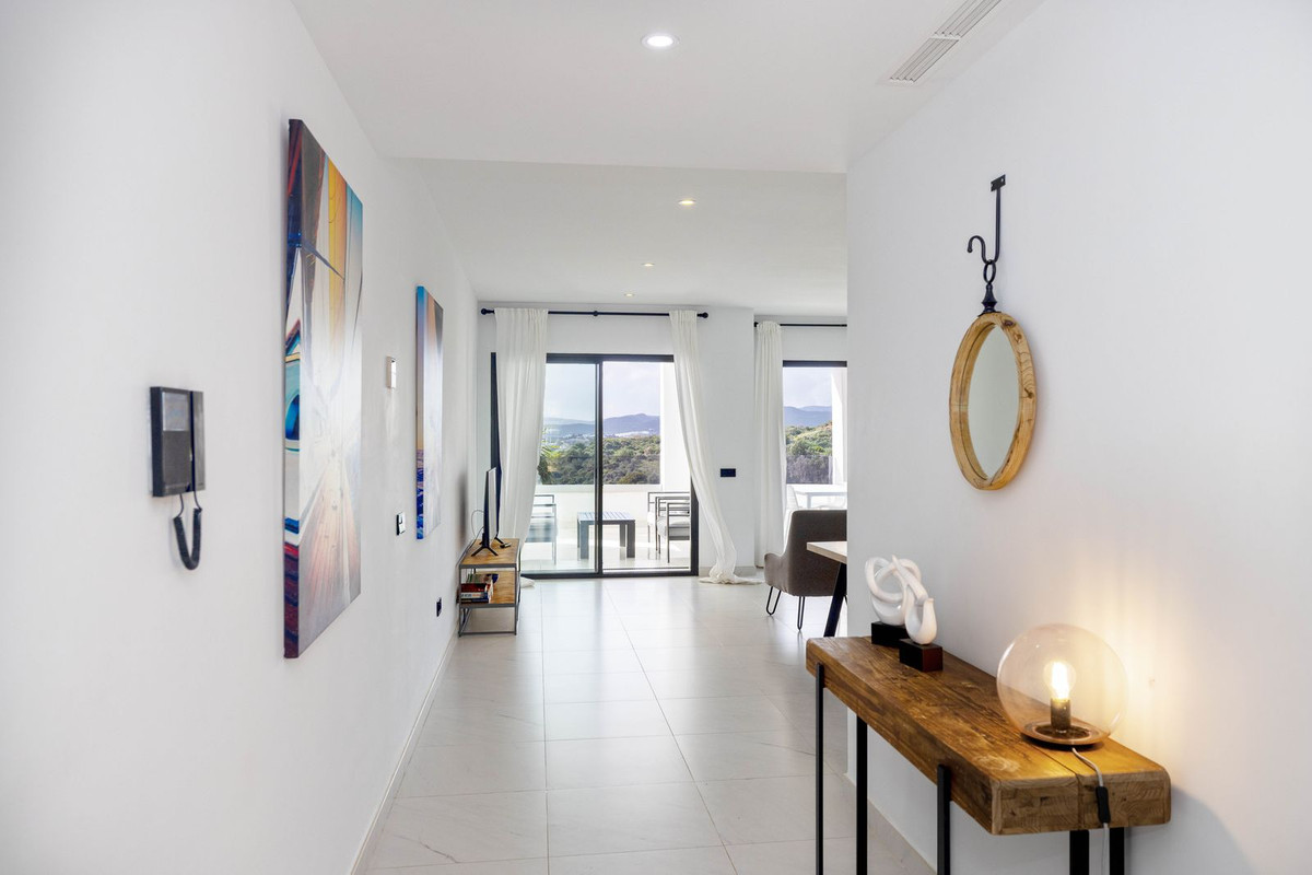 Se vende Apartamento Planta Media de 2 dormitorios en Costa Del Sol, Málaga, España
