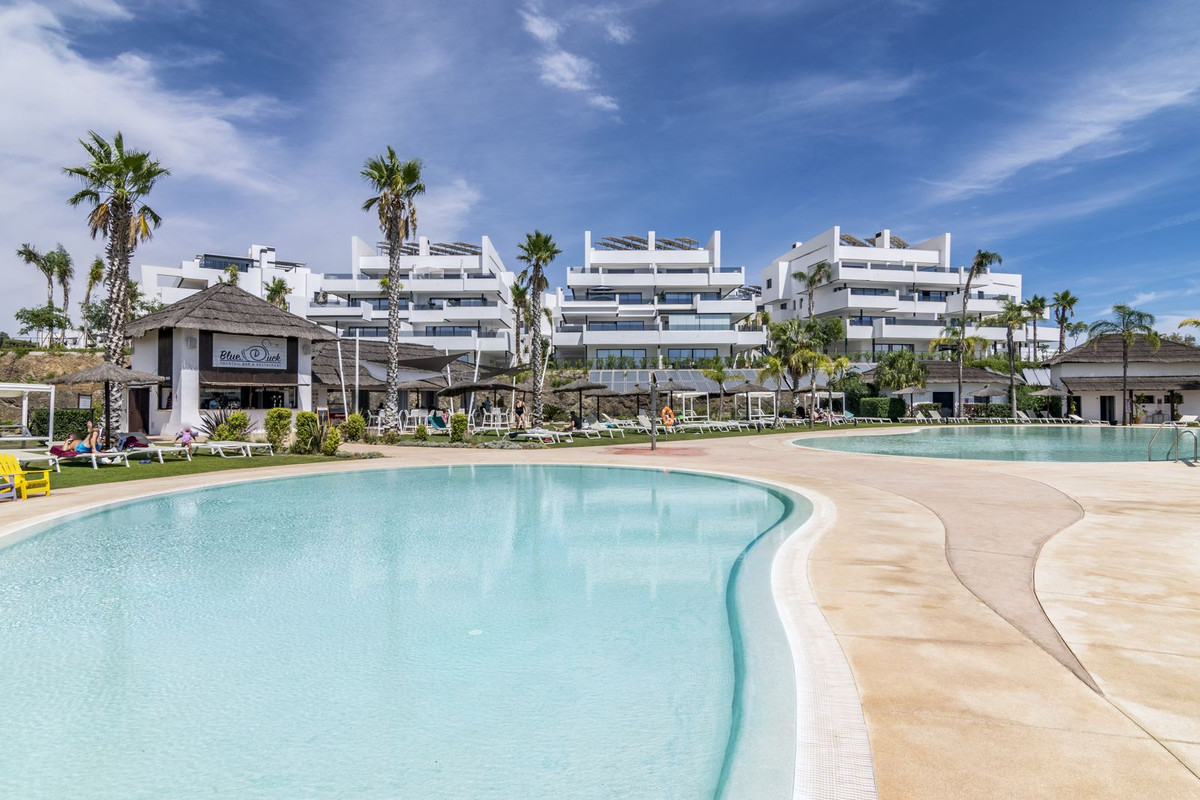 Se vende Apartamento Planta Media de 2 dormitorios en Costa Del Sol, Málaga, España