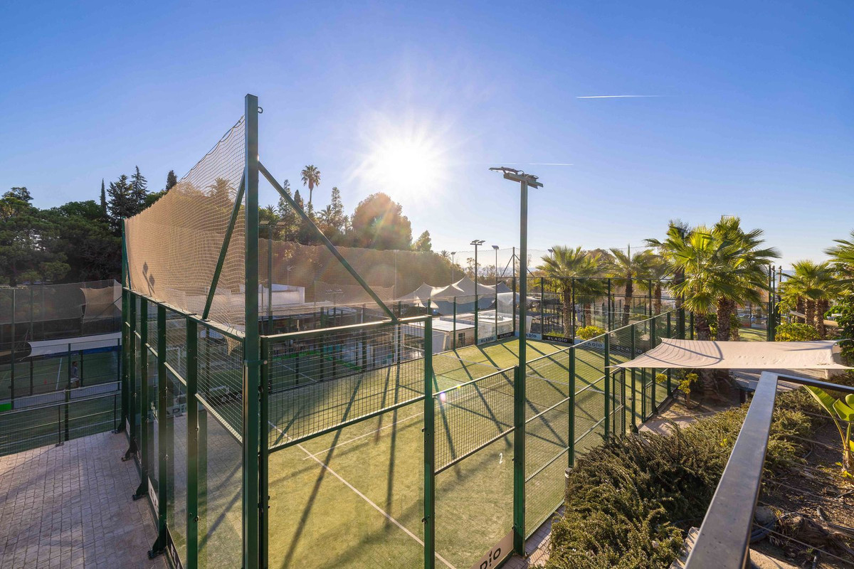 Se vende Apartamento Planta Media de 2 dormitorios en Costa Del Sol, Málaga, España
