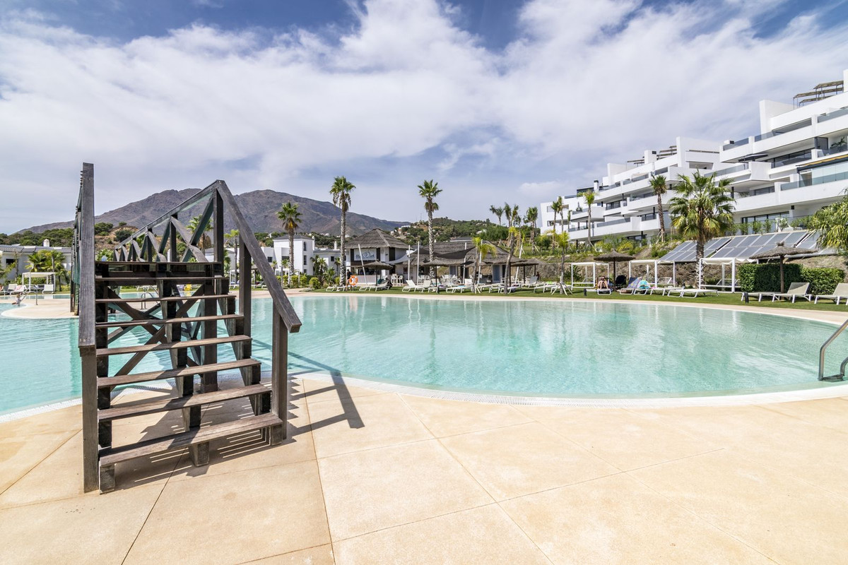 Se vende Apartamento Planta Media de 2 dormitorios en Costa Del Sol, Málaga, España