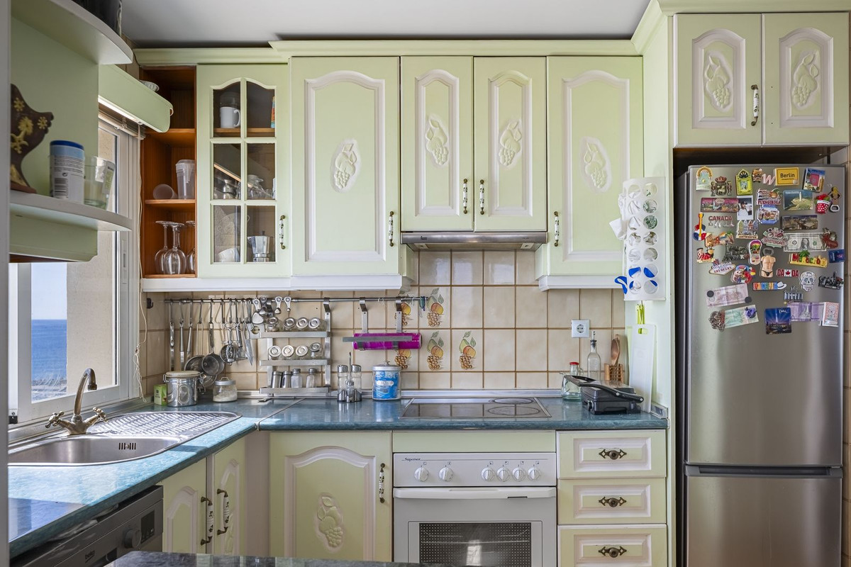2 Bed Apartment for sale in Estepona Costa Del Sol, Málaga, Spain