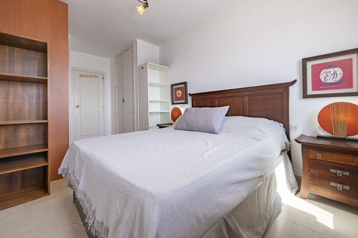 2 Bed Apartment for sale in Estepona Costa Del Sol, Málaga, Spain