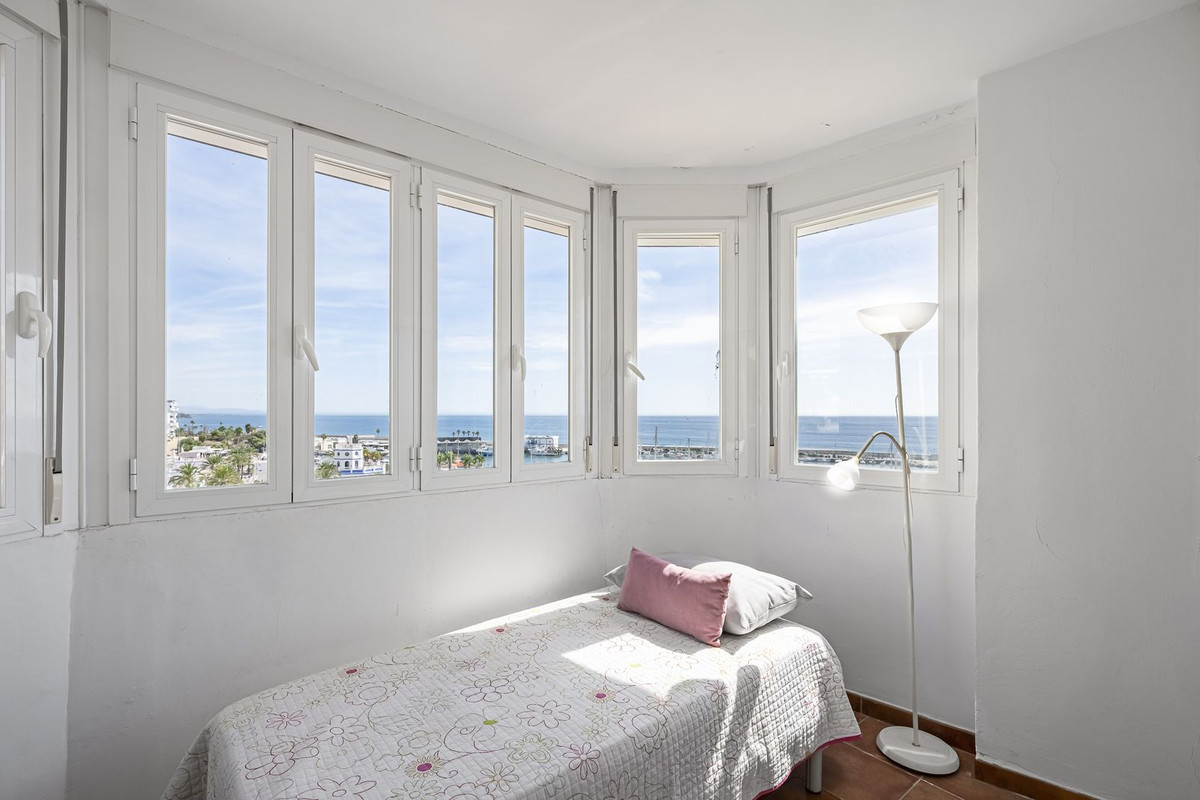 2 Bed Apartment for sale in Estepona Costa Del Sol, Málaga, Spain