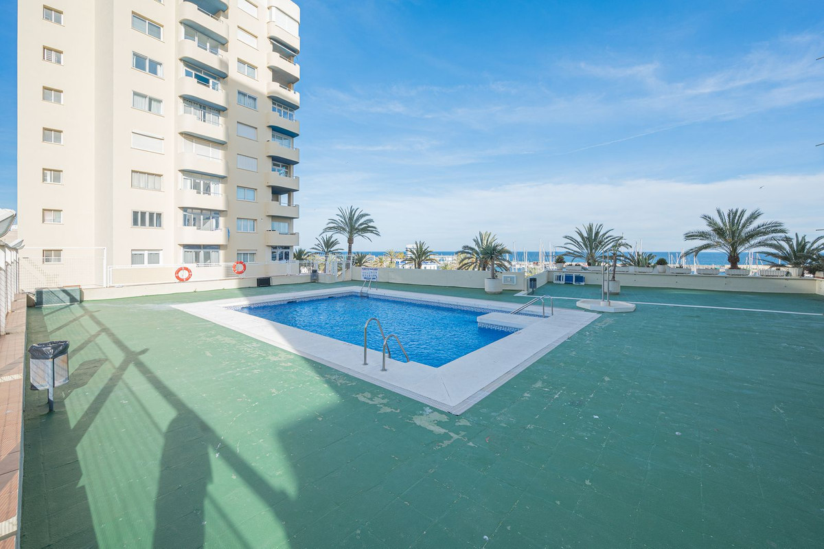2 Bed Apartment for sale in Estepona Costa Del Sol, Málaga, Spain