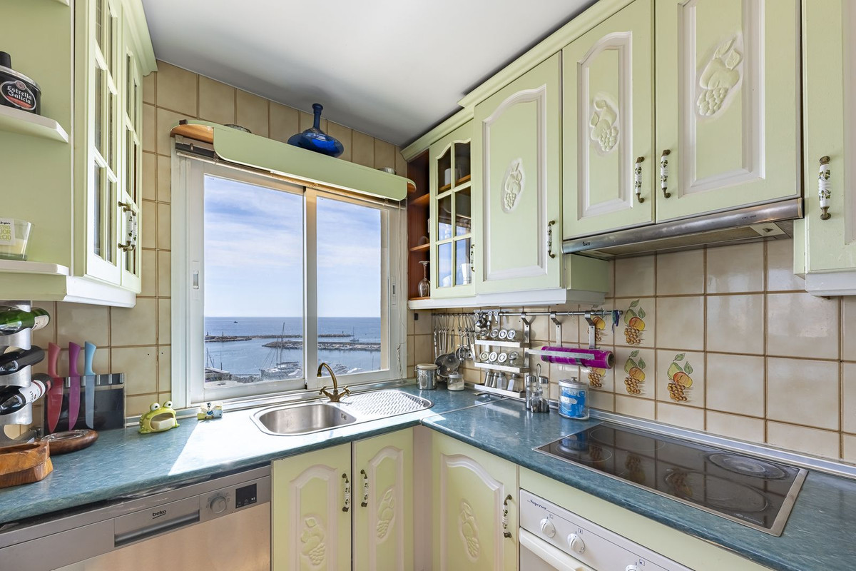 2 Bed Apartment for sale in Estepona Costa Del Sol, Málaga, Spain
