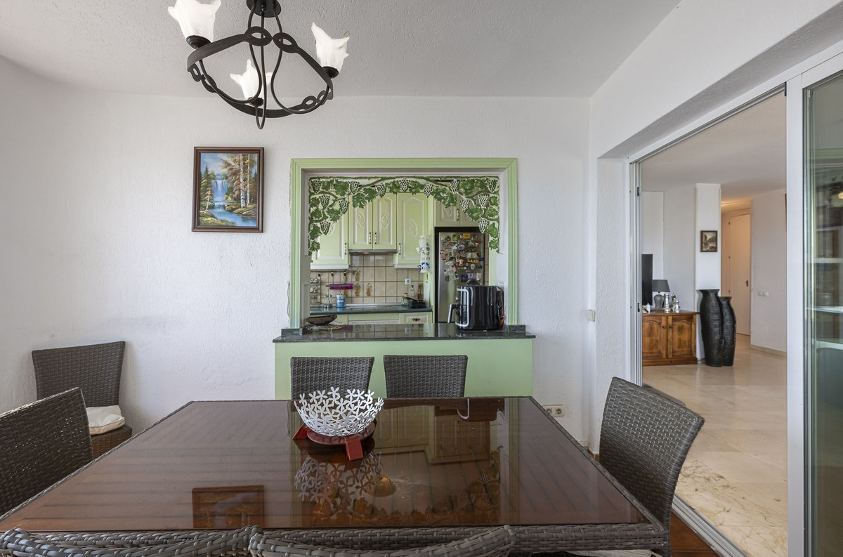 2 Bed Apartment for sale in Estepona Costa Del Sol, Málaga, Spain