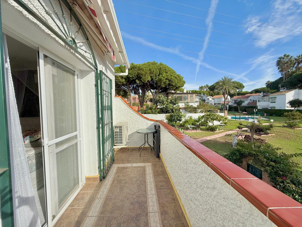 Se vende Pareada de 2 dormitorios en Costa Del Sol, Málaga, España