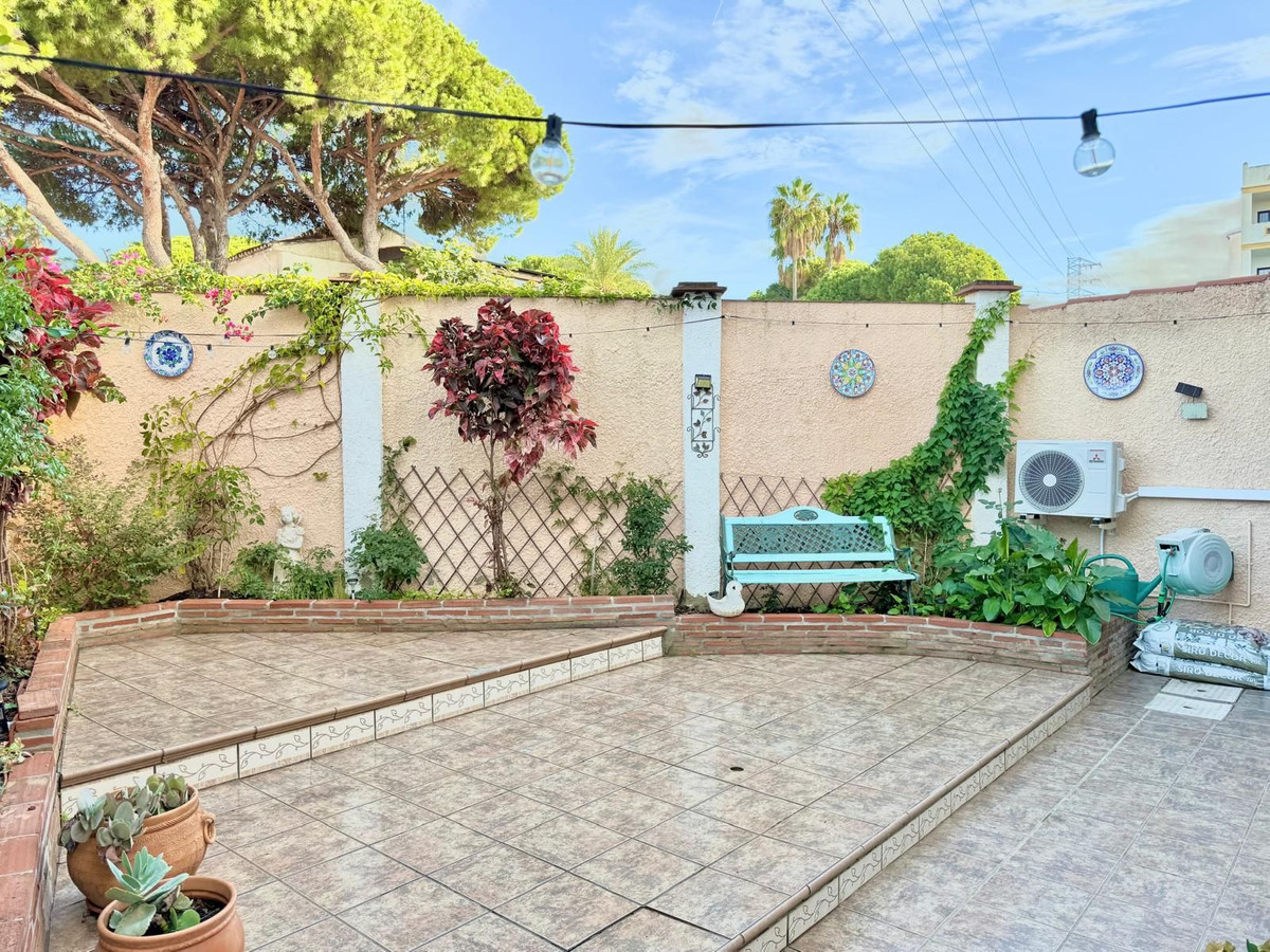 Se vende Pareada de 2 dormitorios en Costa Del Sol, Málaga, España