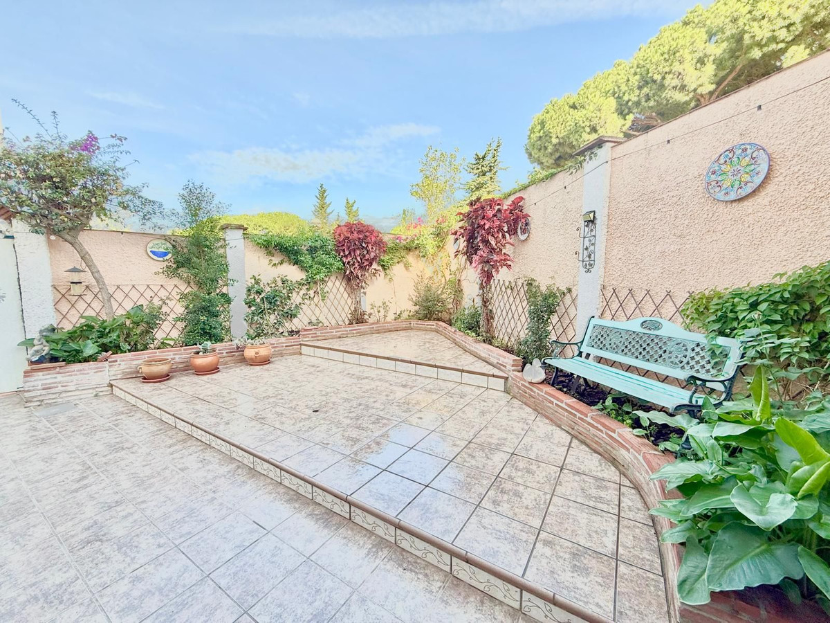 Se vende Pareada de 2 dormitorios en Costa Del Sol, Málaga, España