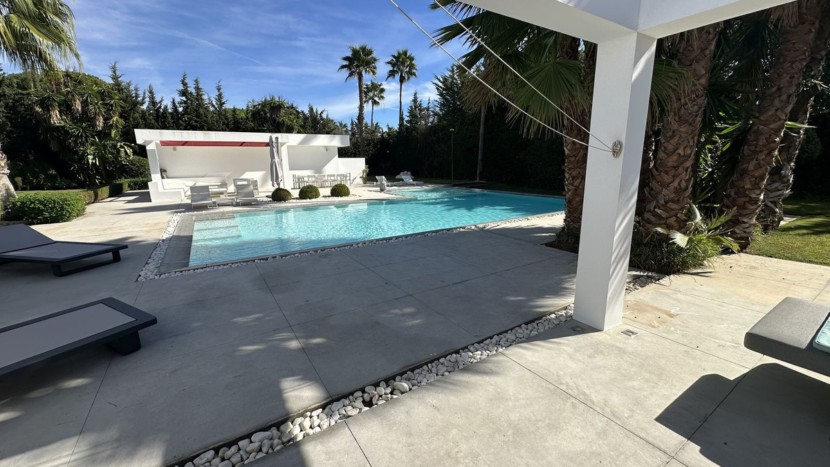 Se vende Villa - Chalet de 6 dormitorios en Costa Del Sol, Málaga, España