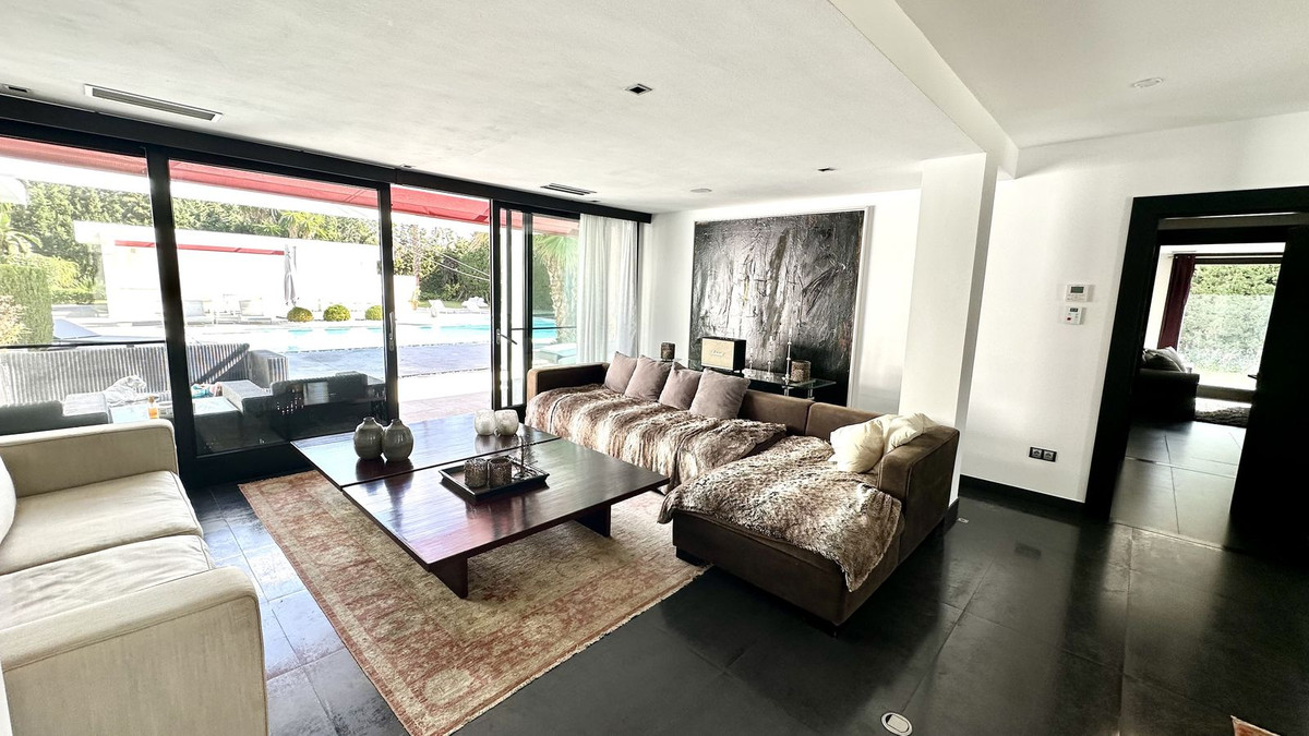Se vende Villa - Chalet de 6 dormitorios en Costa Del Sol, Málaga, España