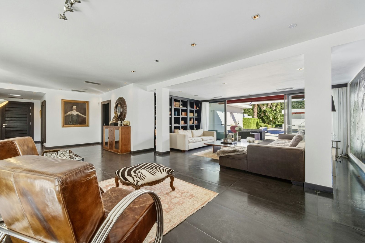 Se vende Villa - Chalet de 6 dormitorios en Costa Del Sol, Málaga, España