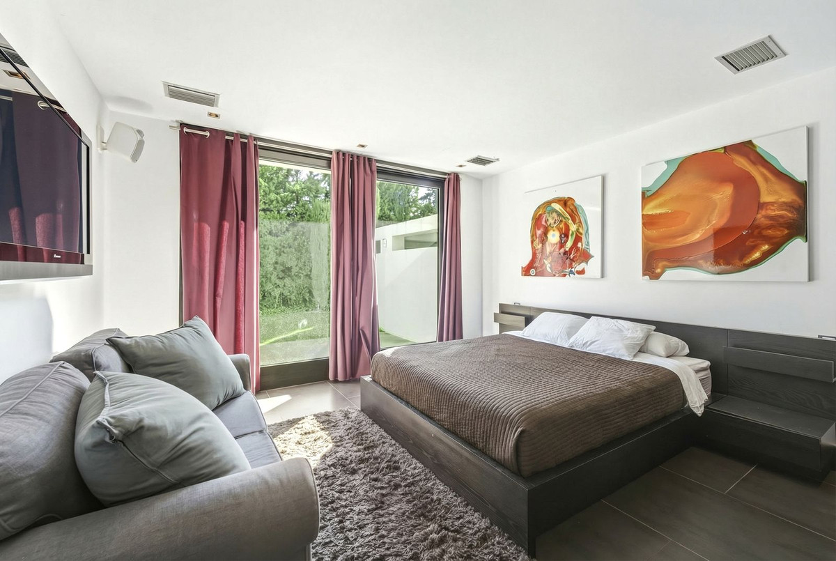 Se vende Villa - Chalet de 6 dormitorios en Costa Del Sol, Málaga, España