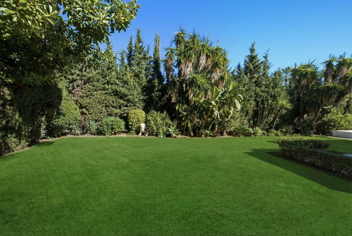 Se vende Villa - Chalet de 6 dormitorios en Costa Del Sol, Málaga, España